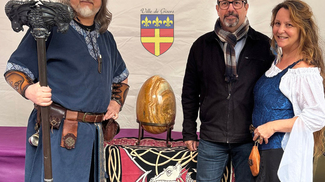 2026 • DEUX AUTEURS QUÉBÉCOIS ENTRENT DANS LA LÉGENDE D'UN CHÂTEAU EN FRANCE